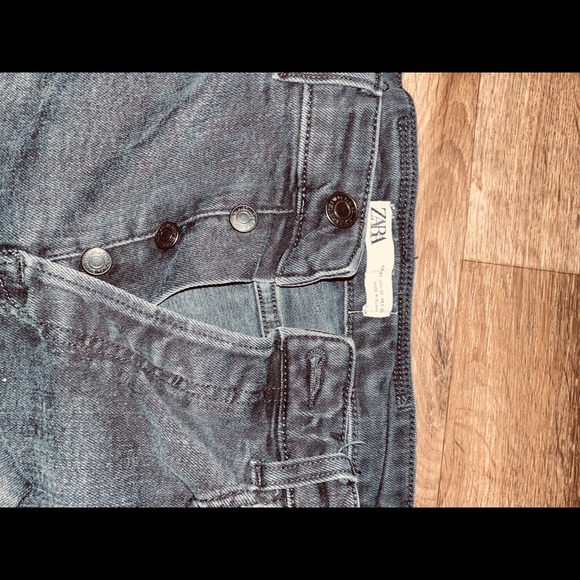 Zara Ripped Slim Jeans - Picture 3 of 4